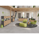 Serie FlexWall Büromöbel-Ensemble mit Schränken in Asteiche, zwei grünen Sesseln und einem Hocker von hjh OFFICE PRO